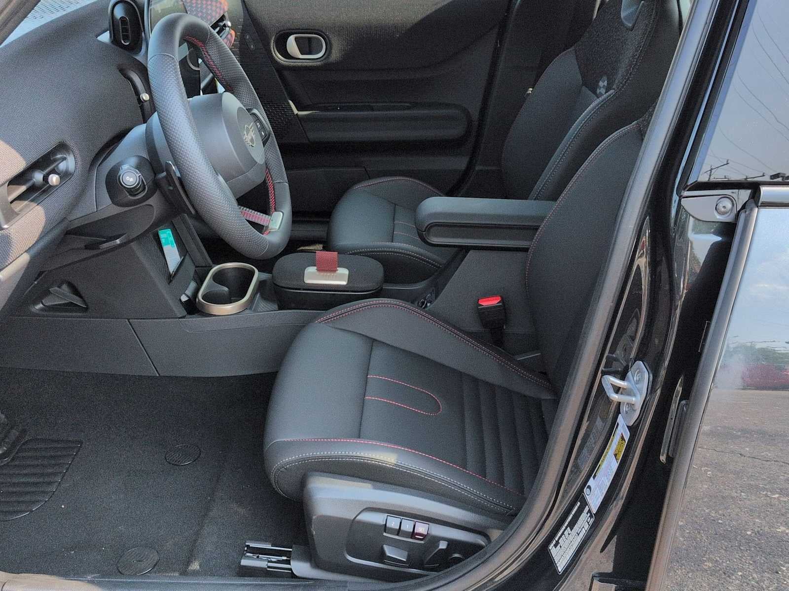 2026 MINI 4 DOOR ICONIC