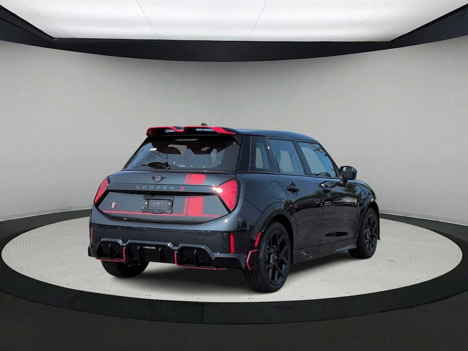 2026 MINI 4 DOOR ICONIC