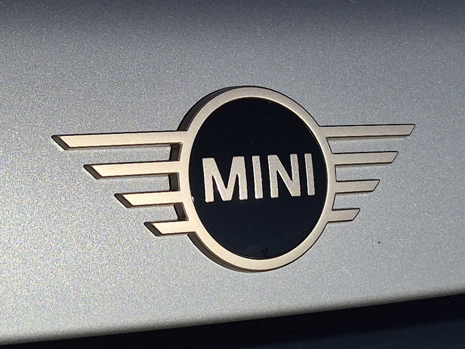 2027 MINI 4 DOOR ICONIC