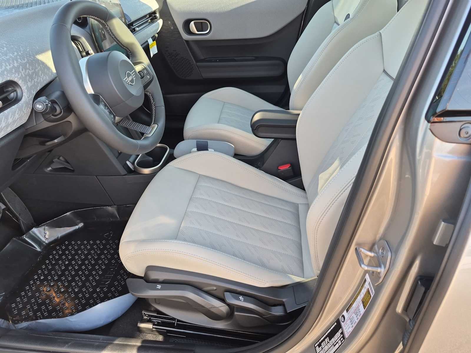 2027 MINI 4 DOOR ICONIC