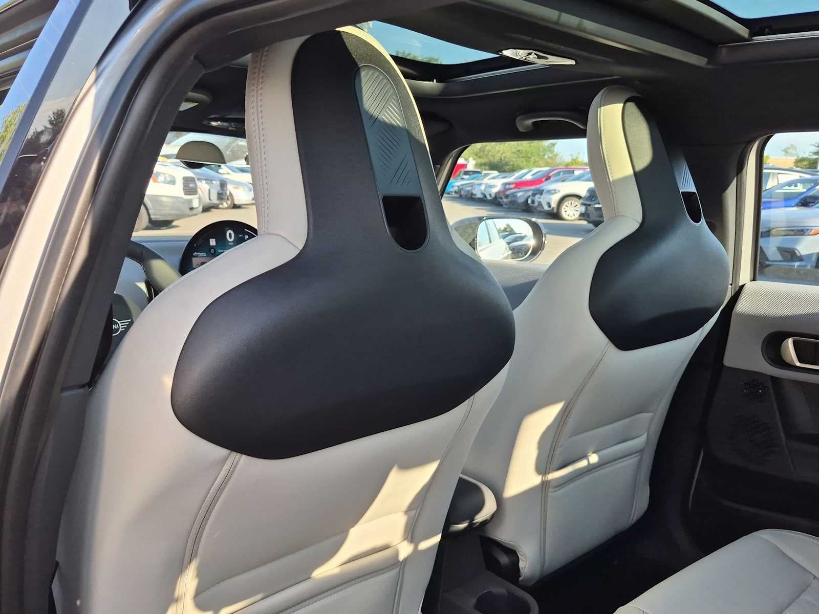 2027 MINI 4 DOOR ICONIC