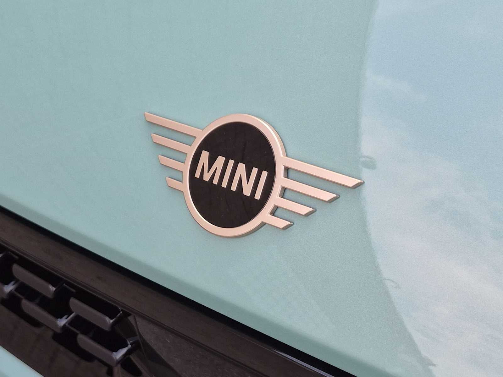 2027 MINI 4 DOOR SIGNATURE PLUS