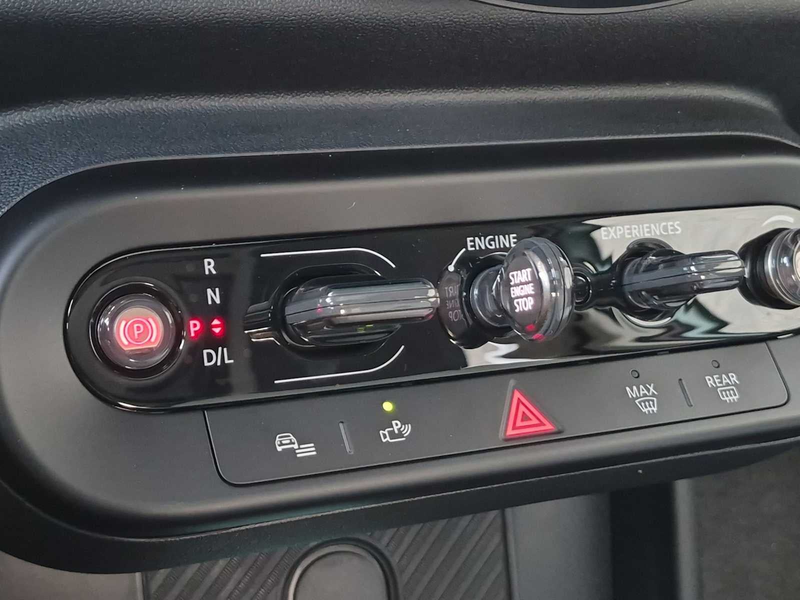 2027 MINI 4 DOOR SIGNATURE PLUS