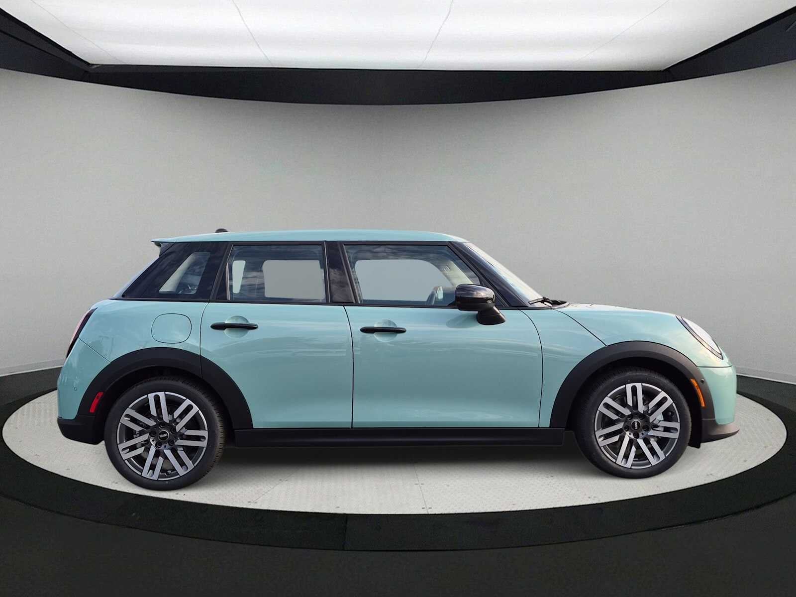 2027 MINI 4 DOOR SIGNATURE PLUS