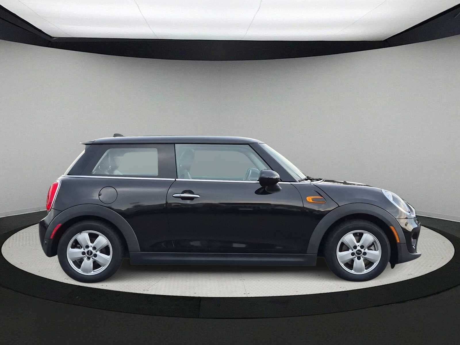 2018 MINI HARDTOP 2 DOOR Cooper