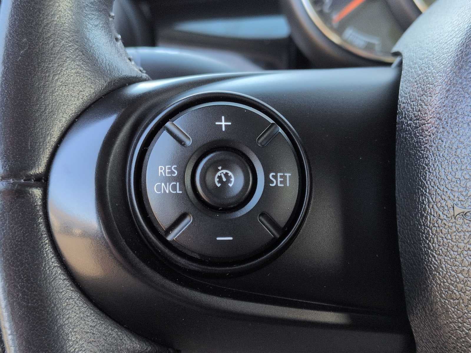 2019 MINI HARDTOP 4 DOOR SIGNATURE