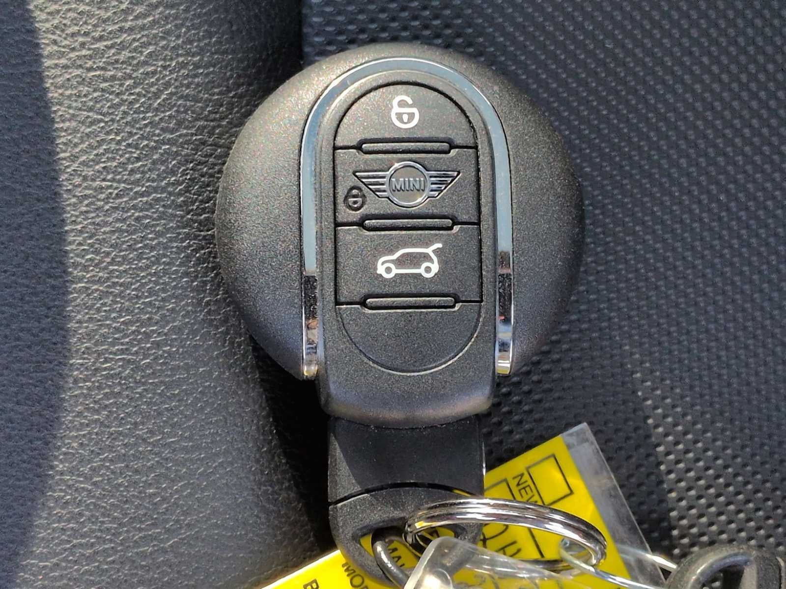 2019 MINI HARDTOP 4 DOOR SIGNATURE