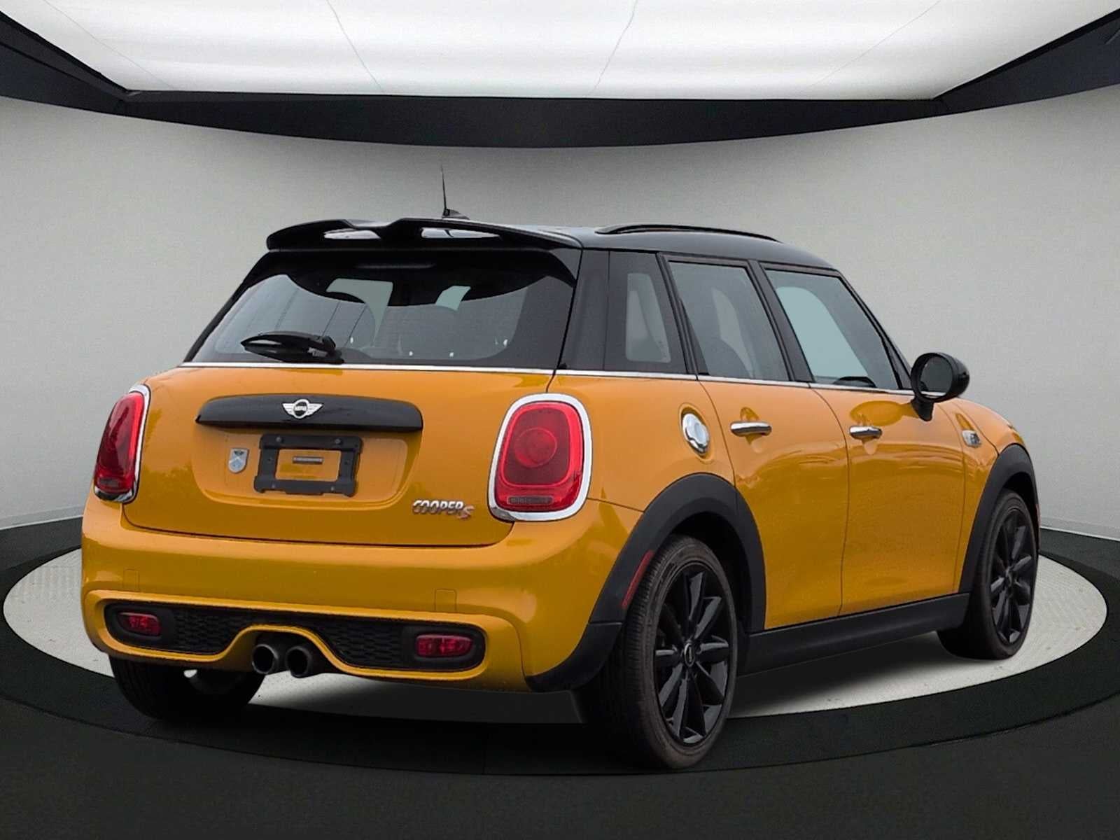 2017 MINI HARDTOP 4 DOOR Cooper S