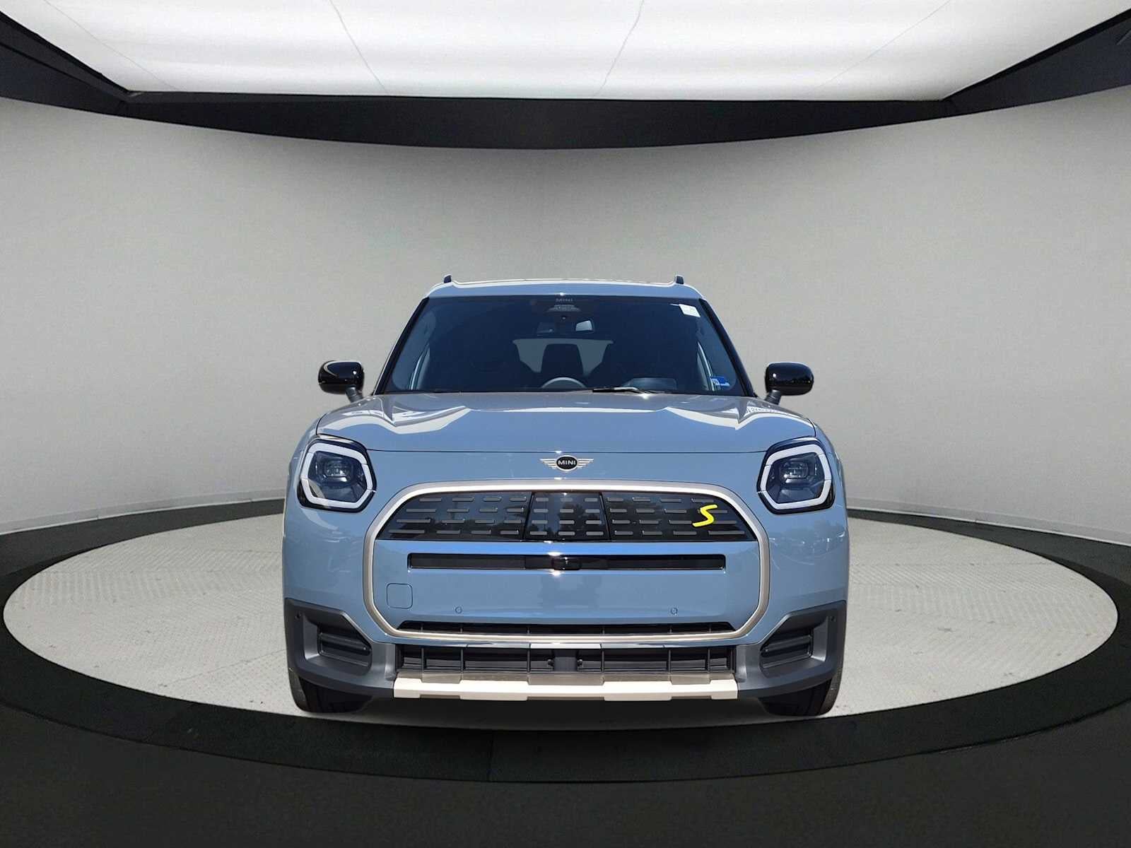 2027 MINI COUNTRYMAN ICONIC