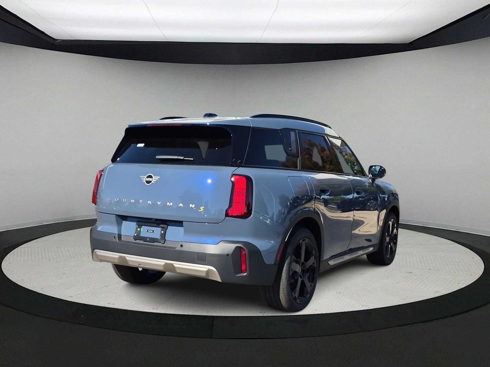 2027 MINI COUNTRYMAN ICONIC