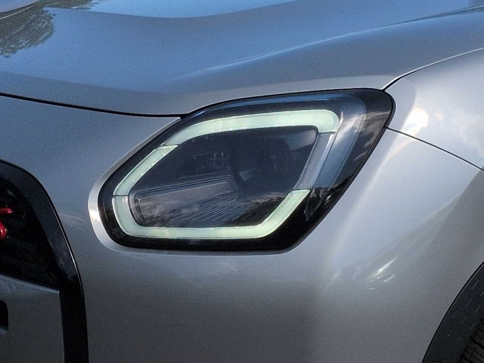 2027 MINI COUNTRYMAN ICONIC