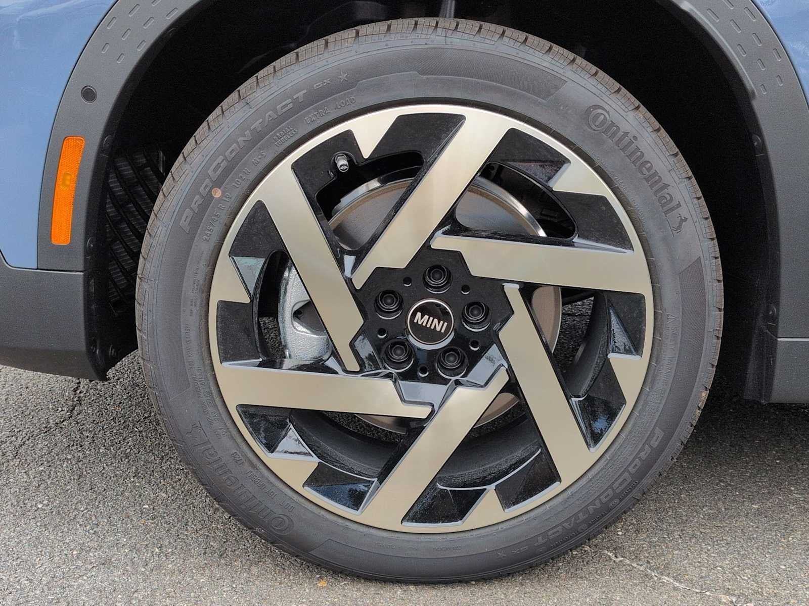 2027 MINI COUNTRYMAN ICONIC