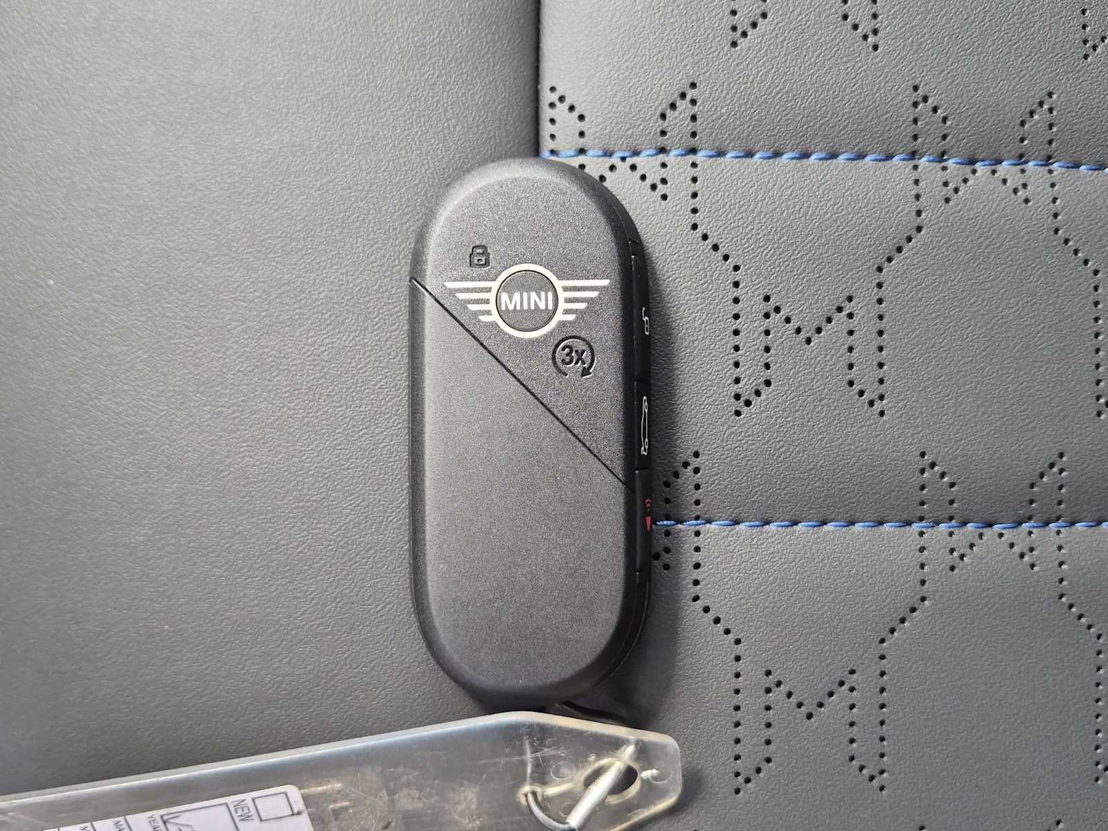 2027 MINI COUNTRYMAN SIGNATURE PLUS