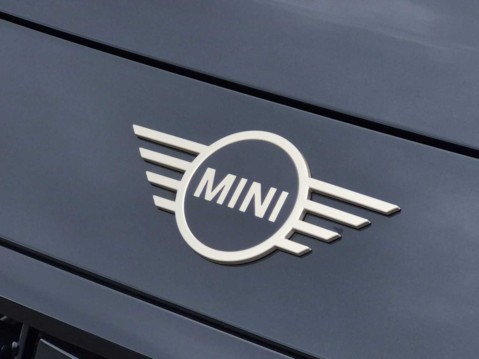 2027 MINI COUNTRYMAN ICONIC