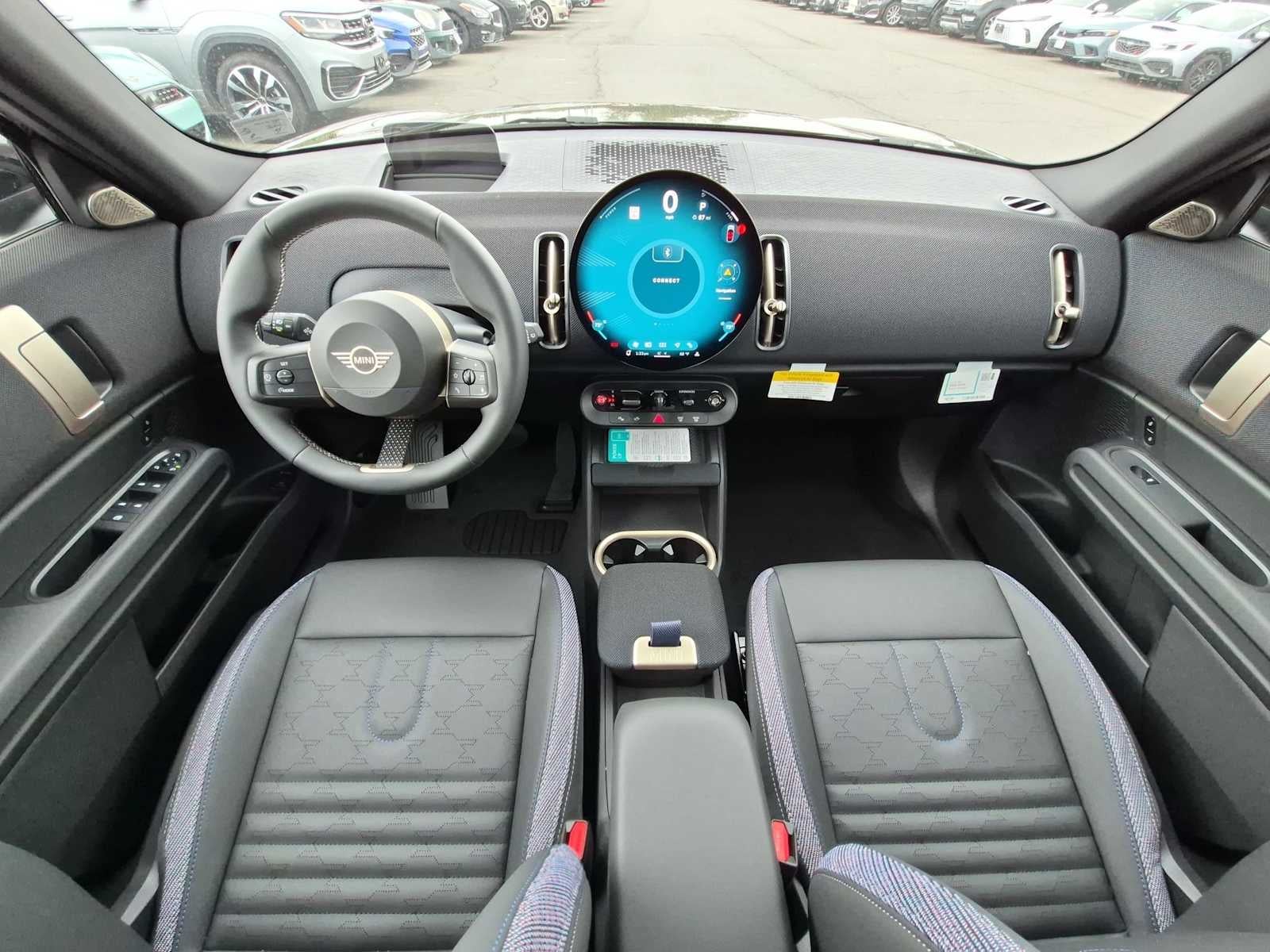 2027 MINI COUNTRYMAN ICONIC