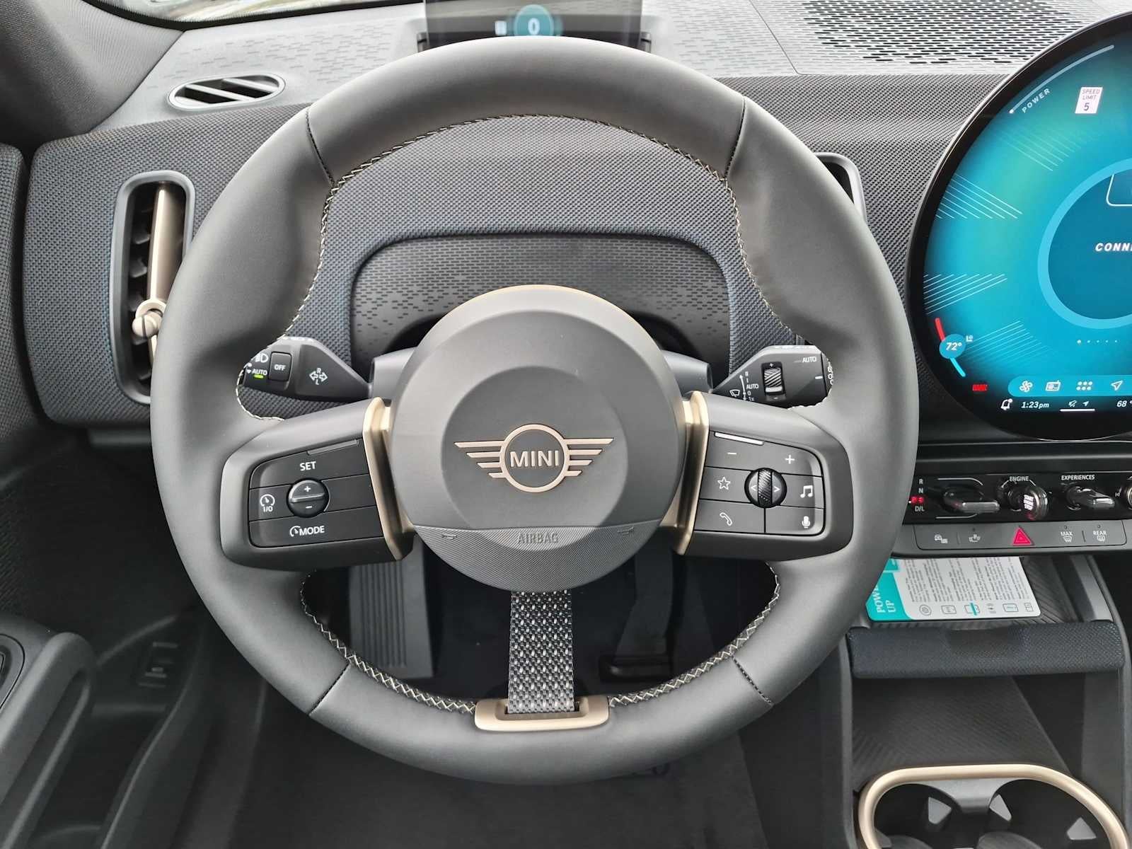 2027 MINI COUNTRYMAN ICONIC