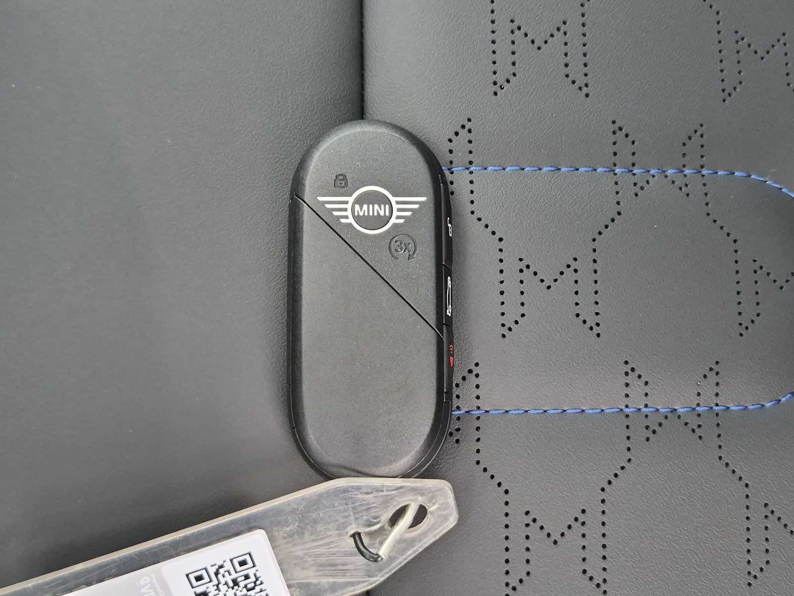 2027 MINI COUNTRYMAN ICONIC