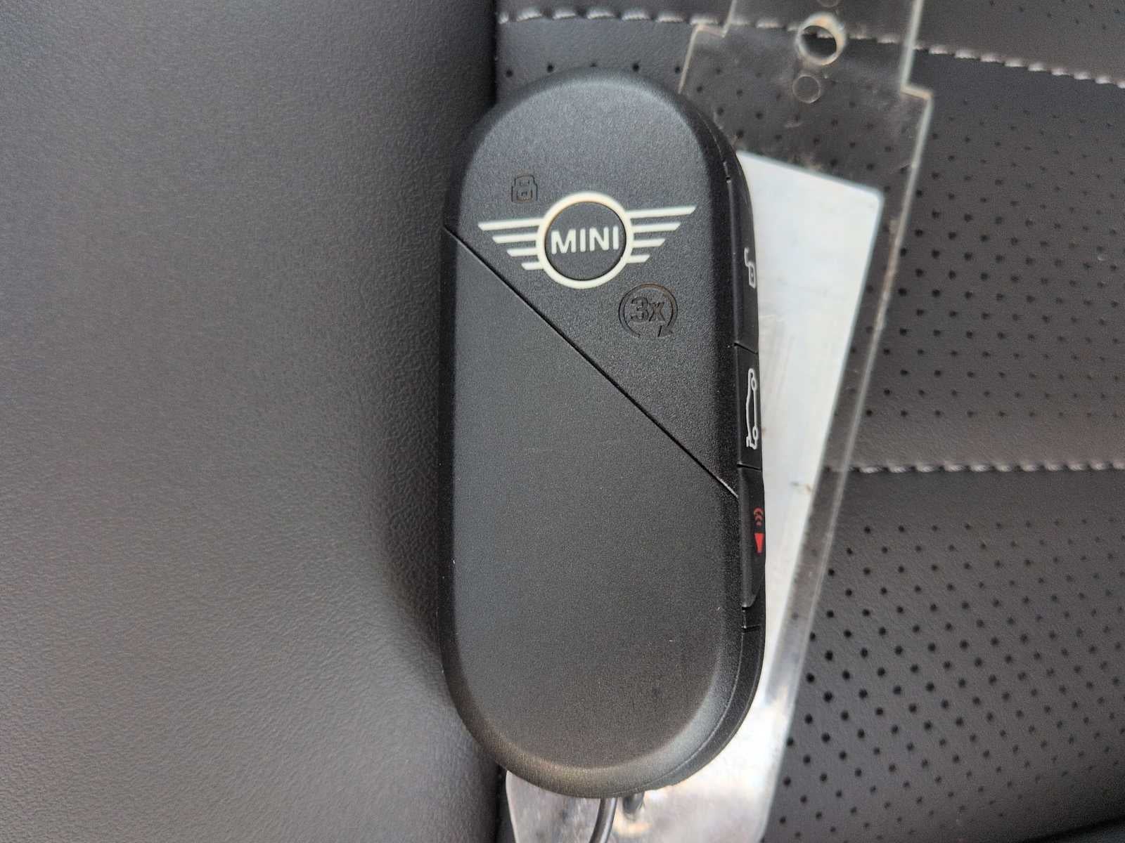 2027 MINI COUNTRYMAN ICONIC
