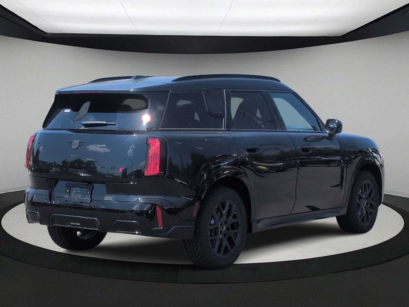2027 MINI COUNTRYMAN ICONIC