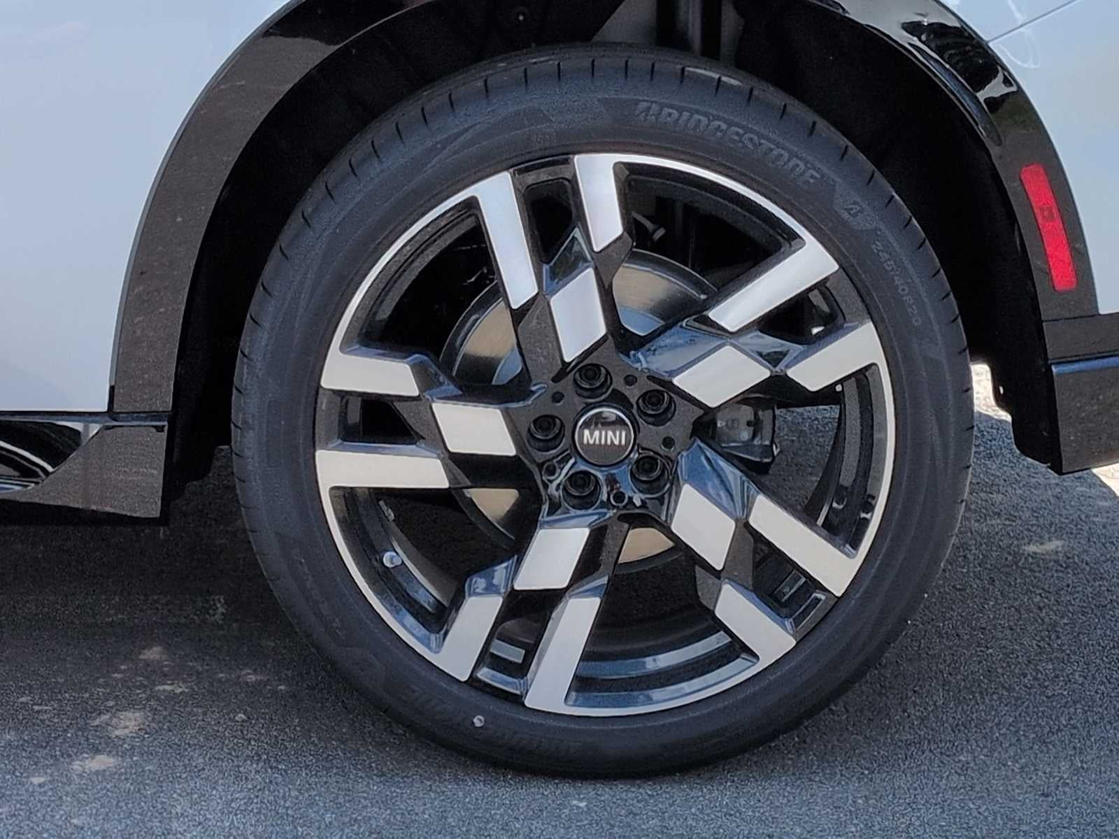 2027 MINI COUNTRYMAN ICONIC