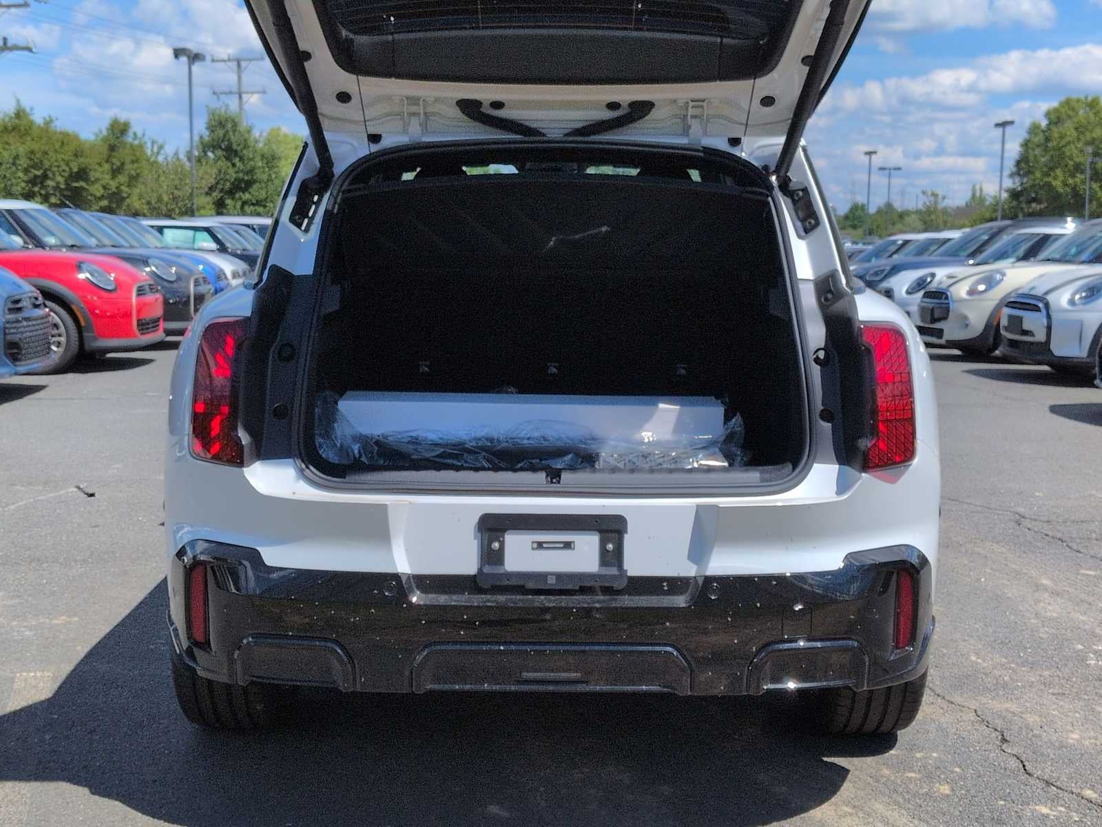2027 MINI COUNTRYMAN ICONIC