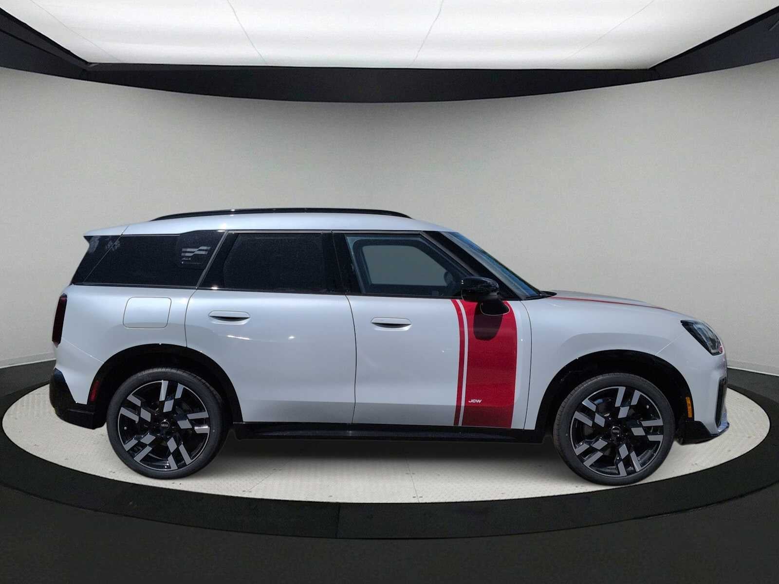 2027 MINI COUNTRYMAN ICONIC