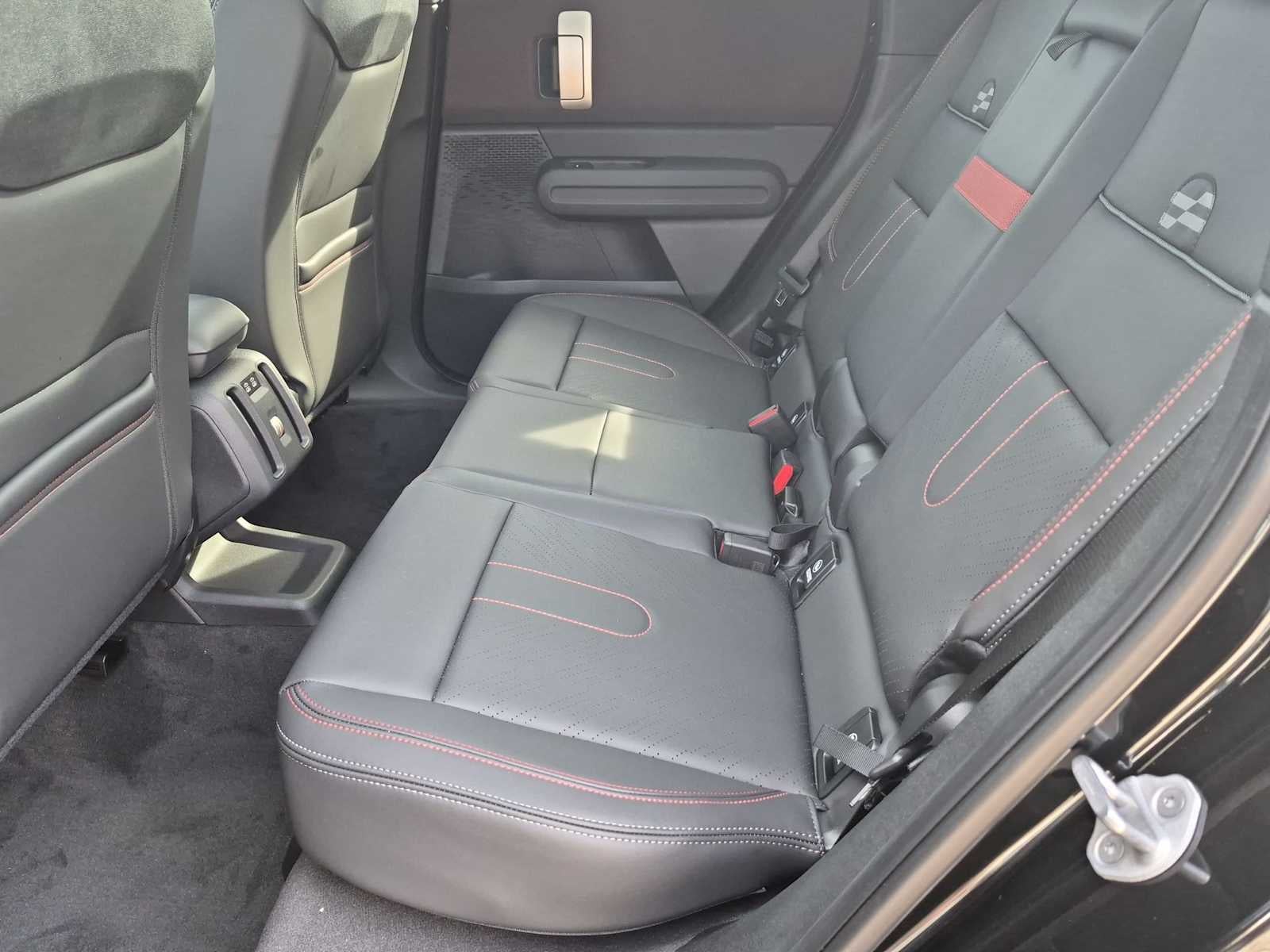 2027 MINI COUNTRYMAN ICONIC