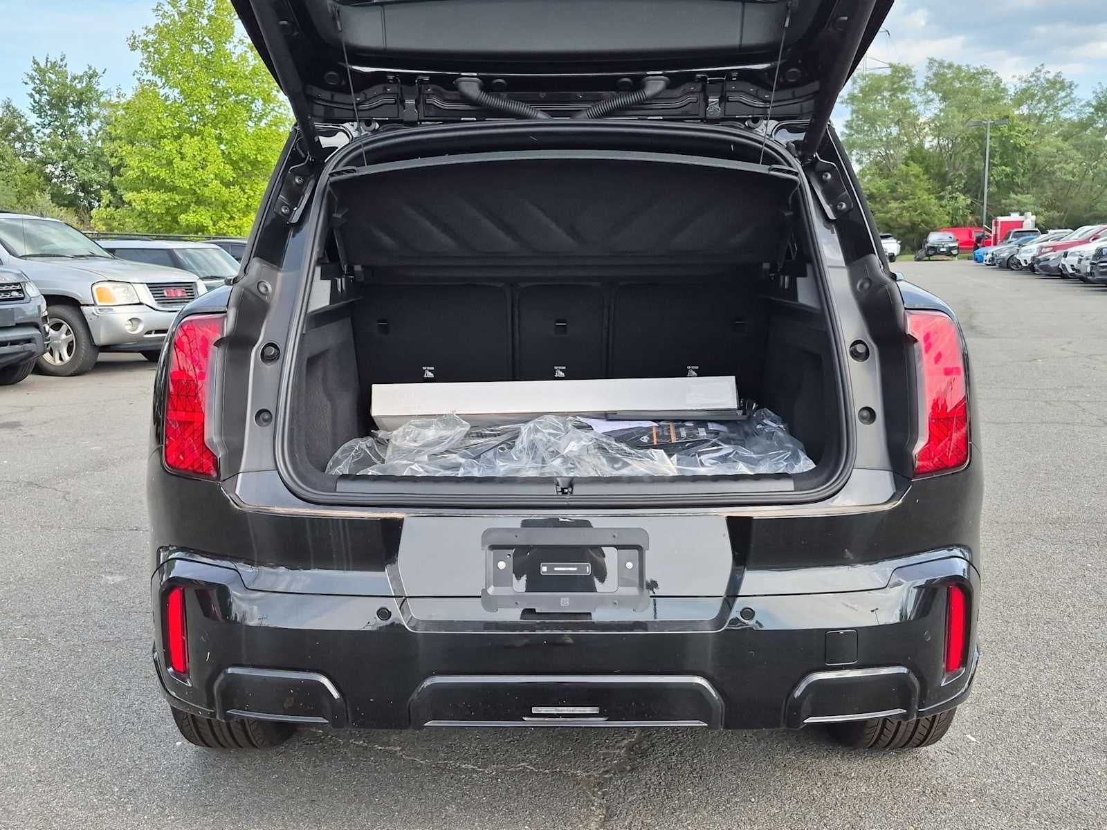 2027 MINI COUNTRYMAN ICONIC