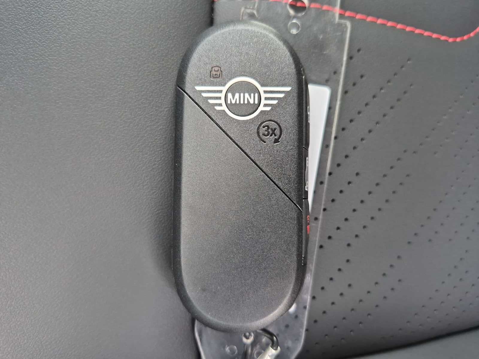 2027 MINI COUNTRYMAN ICONIC
