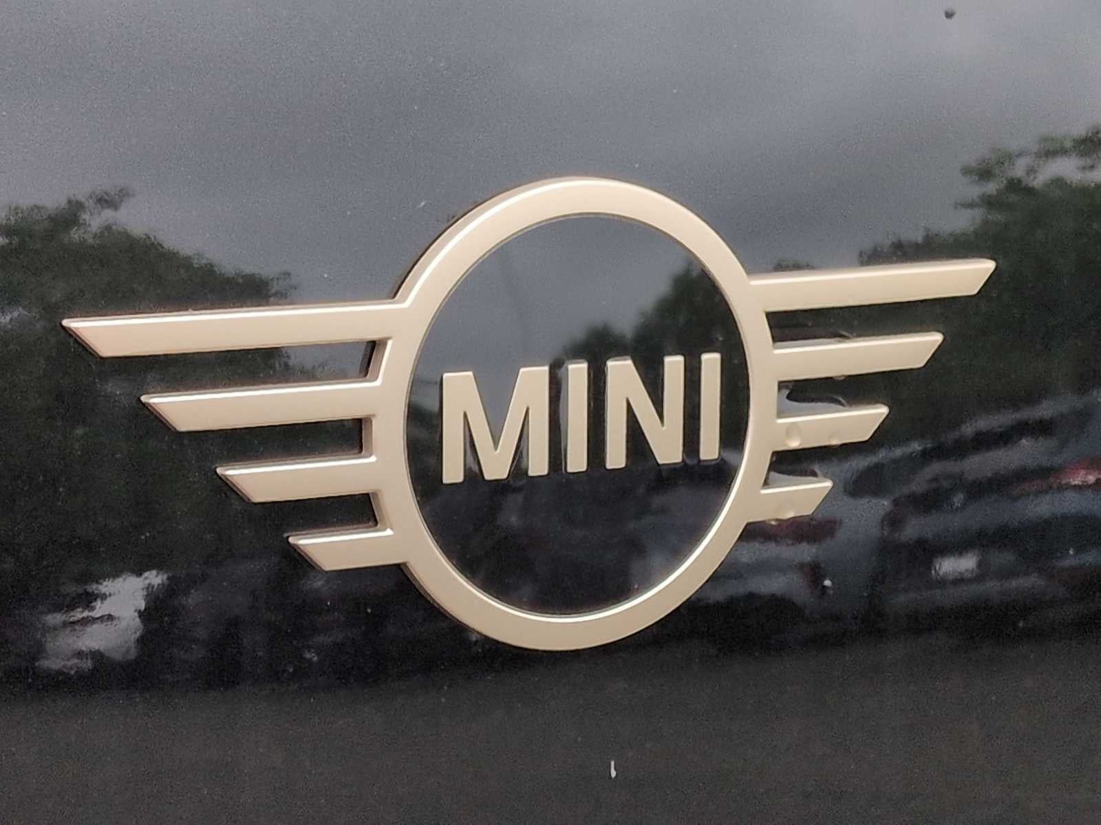 2027 MINI COUNTRYMAN SIGNATURE PLUS