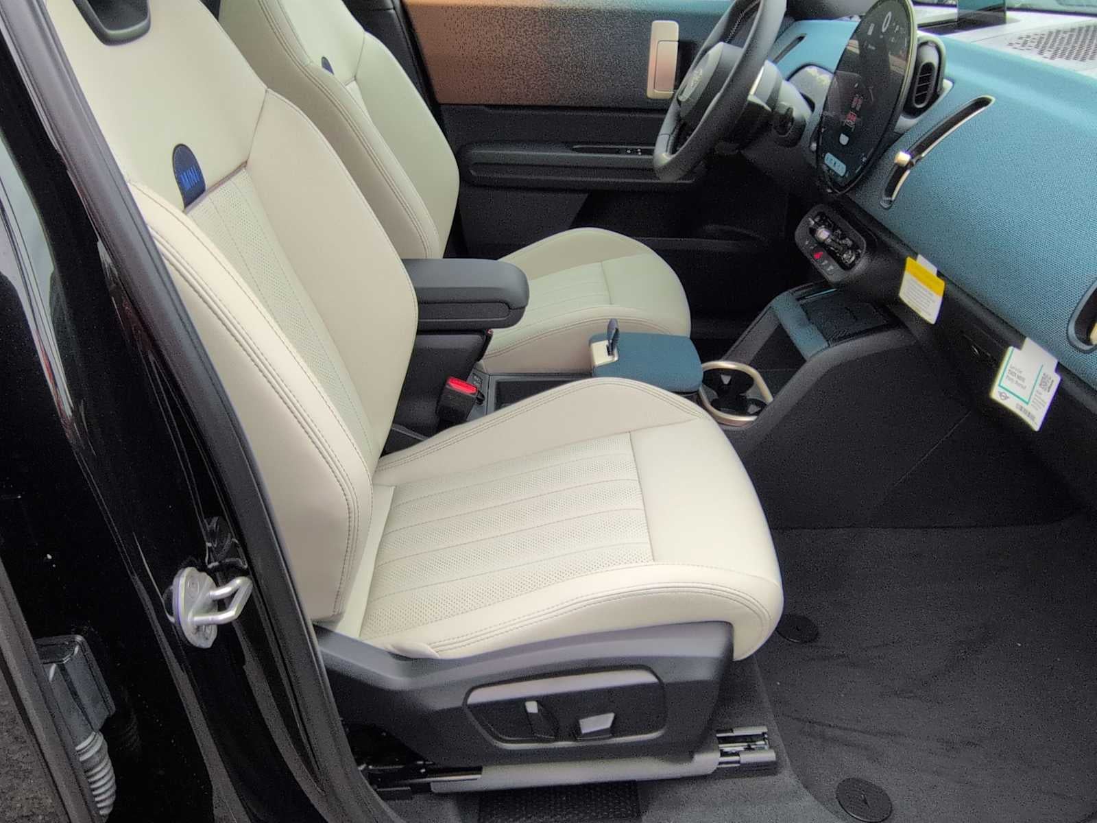 2027 MINI COUNTRYMAN SIGNATURE PLUS