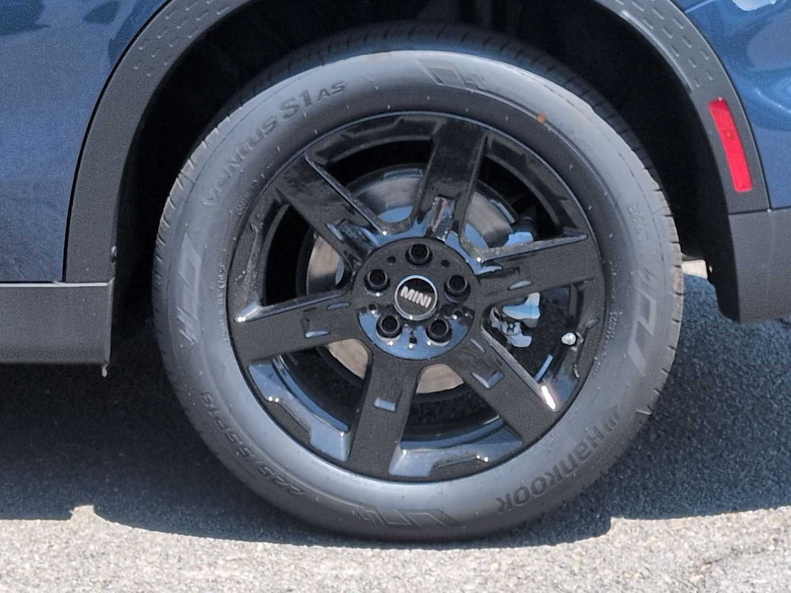 2027 MINI COUNTRYMAN SIGNATURE PLUS