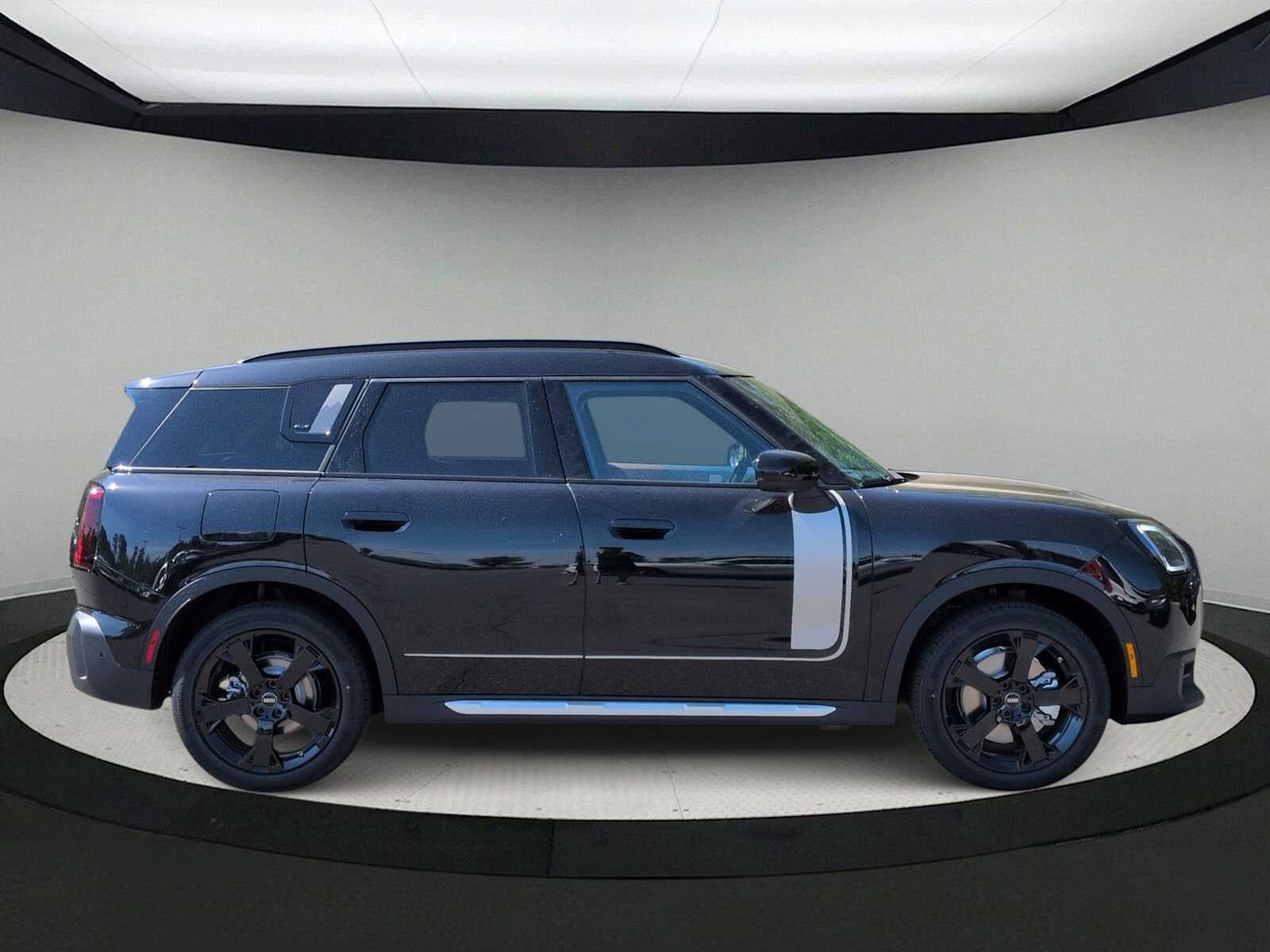 2027 MINI Countryman ICONIC