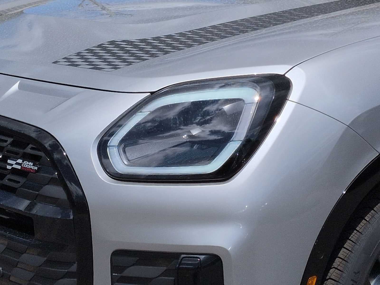 2027 MINI COUNTRYMAN ICONIC