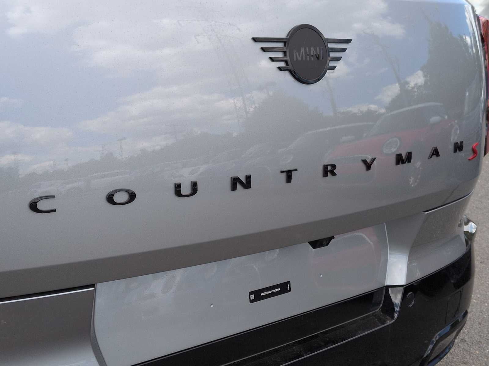 2027 MINI COUNTRYMAN ICONIC