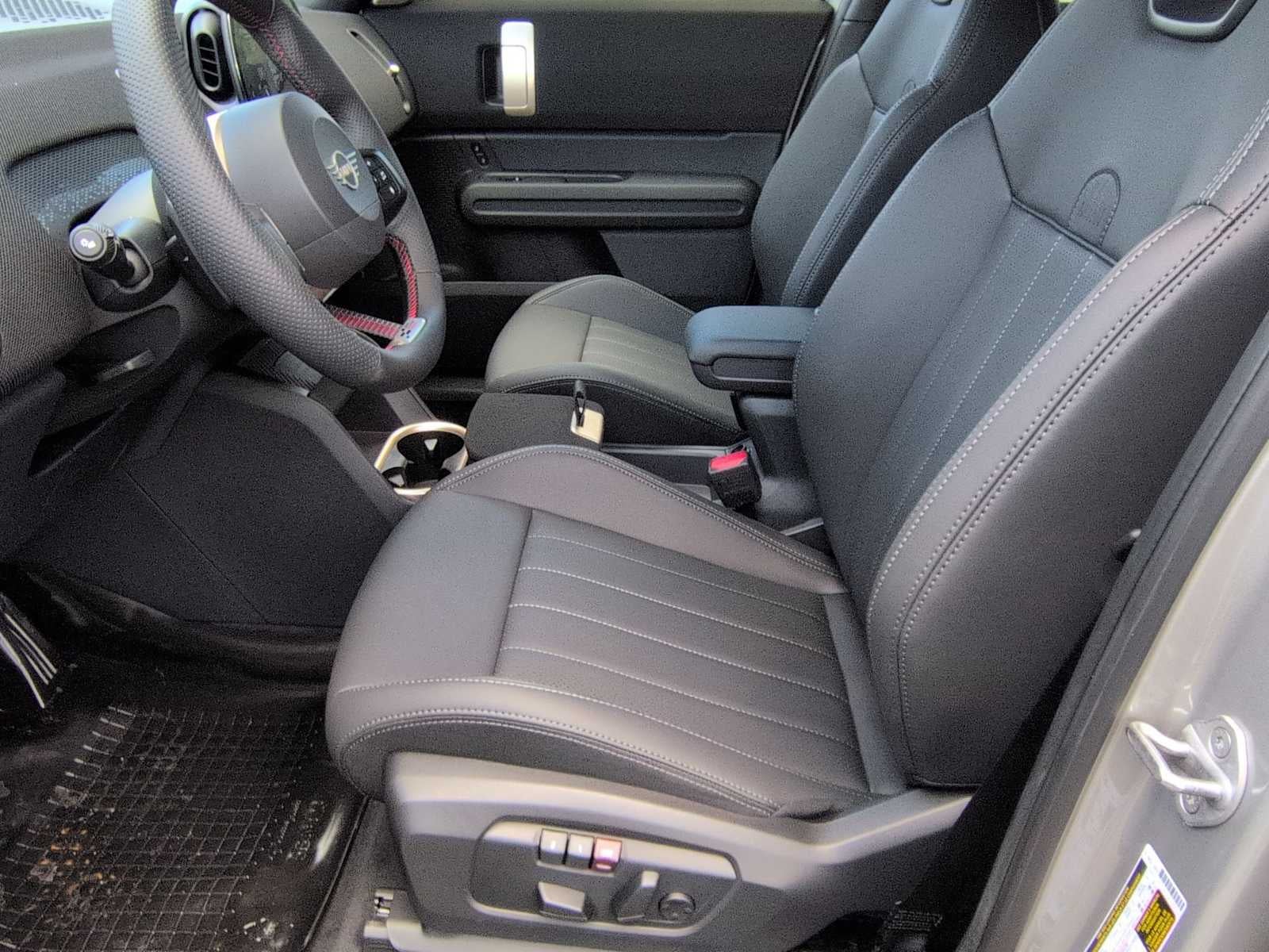 2027 MINI COUNTRYMAN ICONIC