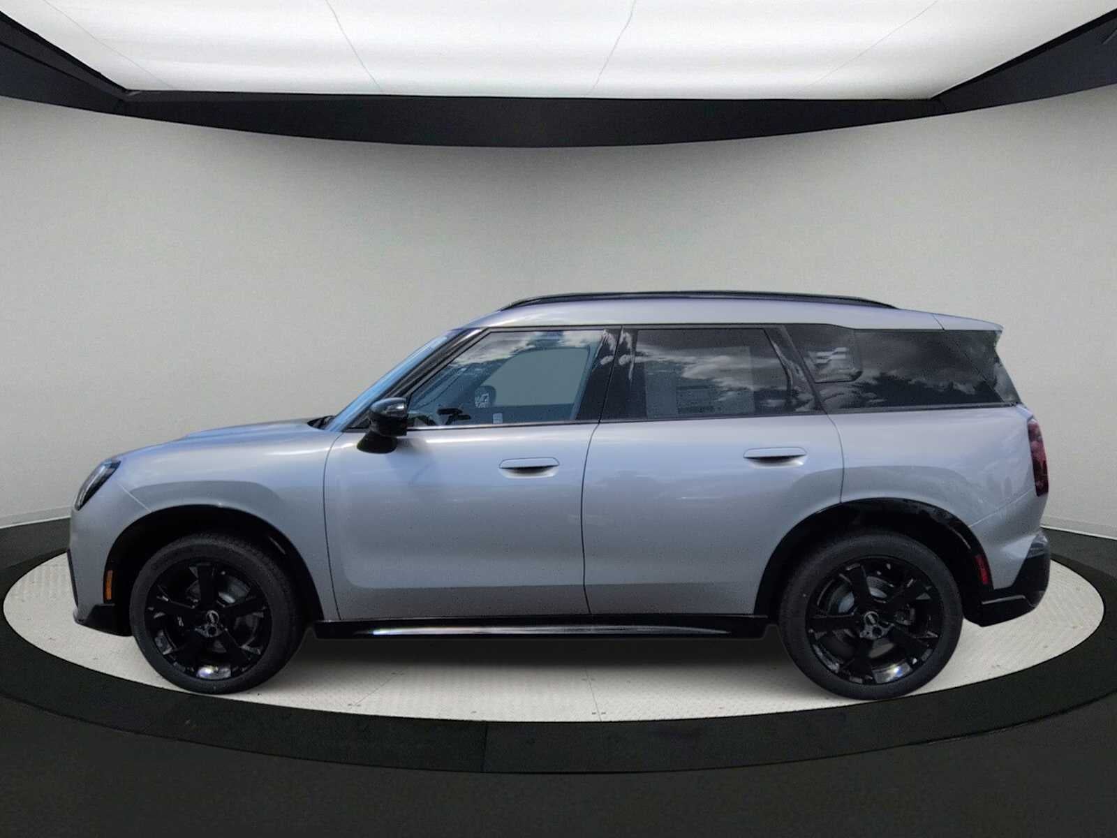 2027 MINI COUNTRYMAN ICONIC