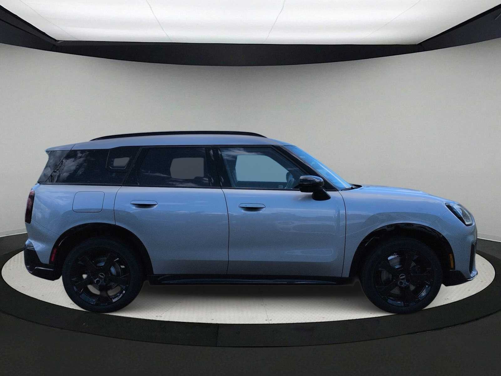 2027 MINI COUNTRYMAN ICONIC