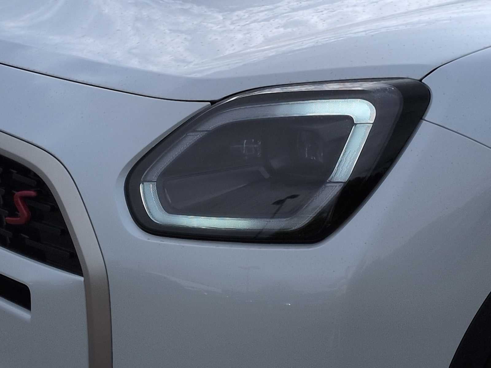 2027 MINI COUNTRYMAN ICONIC