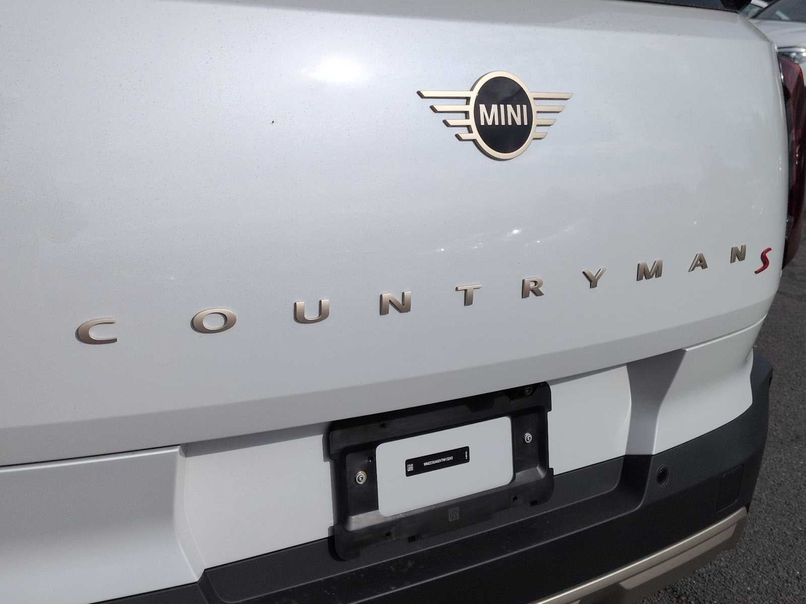 2027 MINI COUNTRYMAN ICONIC