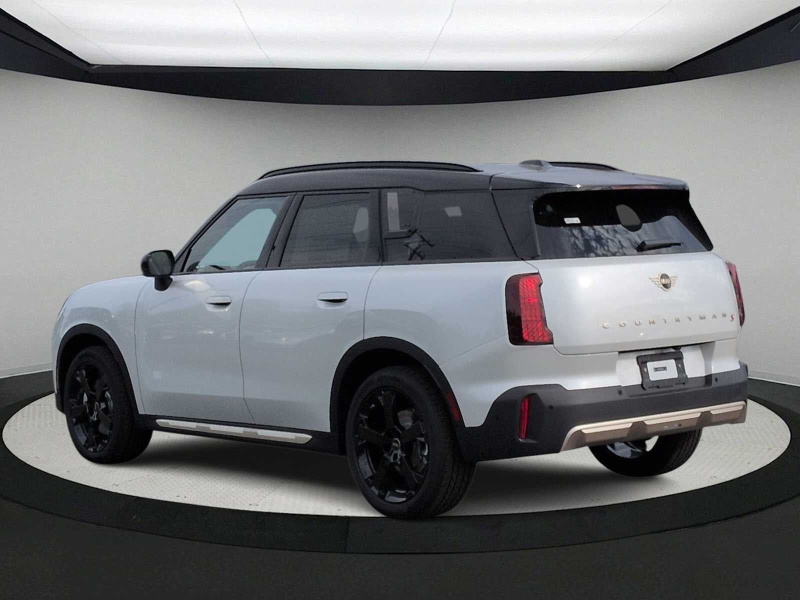 2027 MINI COUNTRYMAN ICONIC