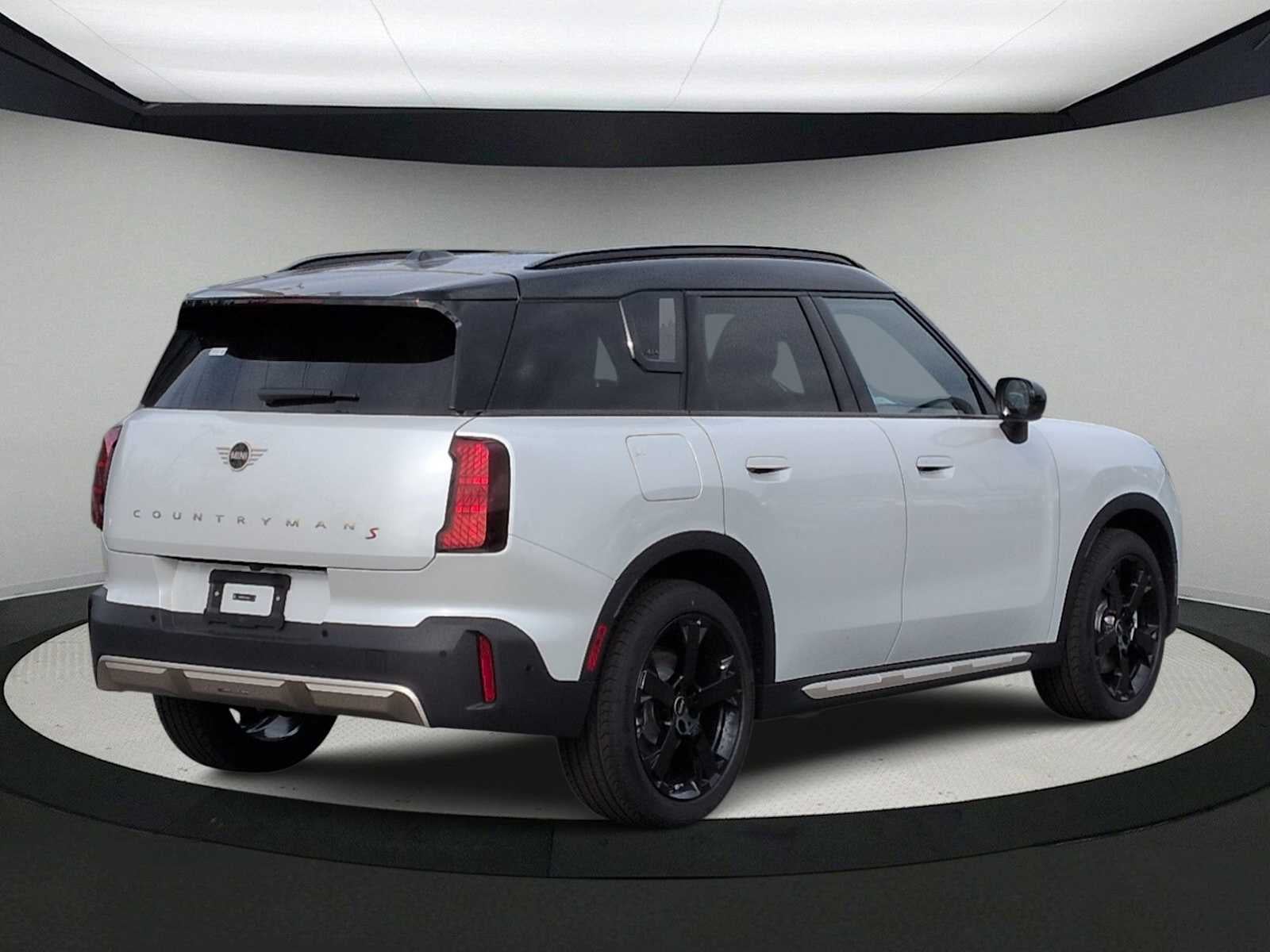 2027 MINI COUNTRYMAN ICONIC