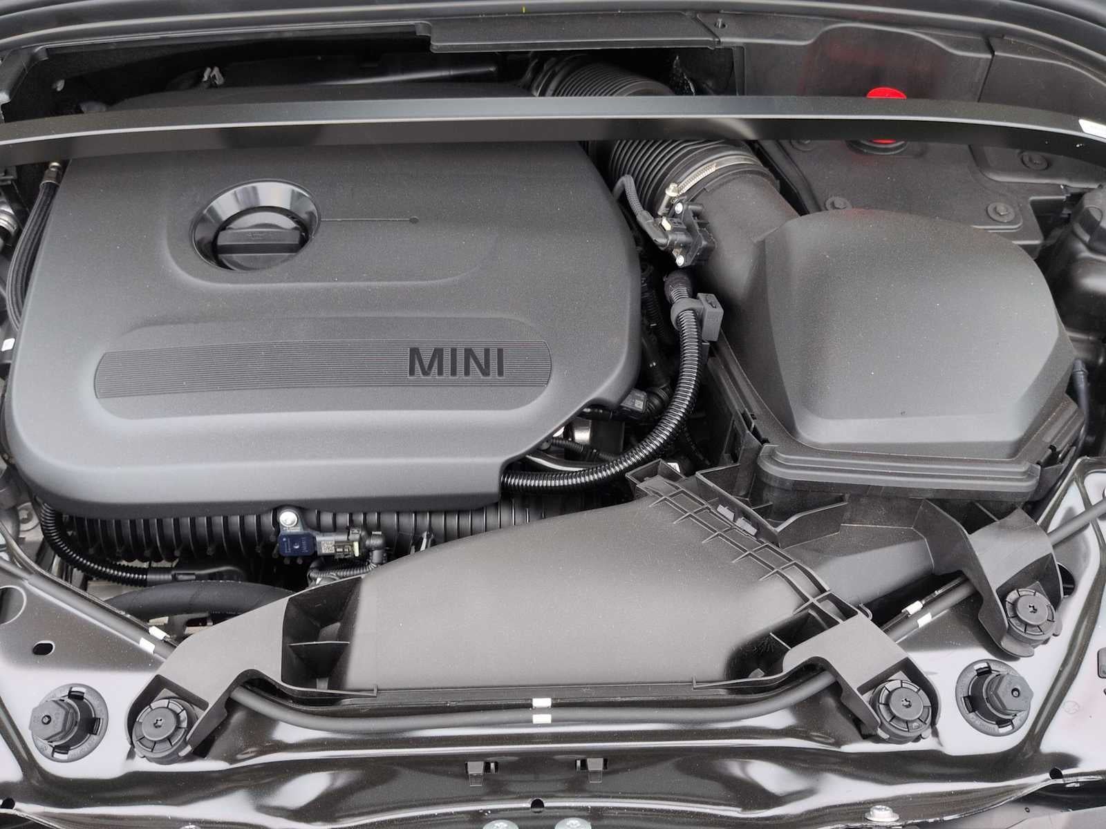2027 MINI COUNTRYMAN ICONIC