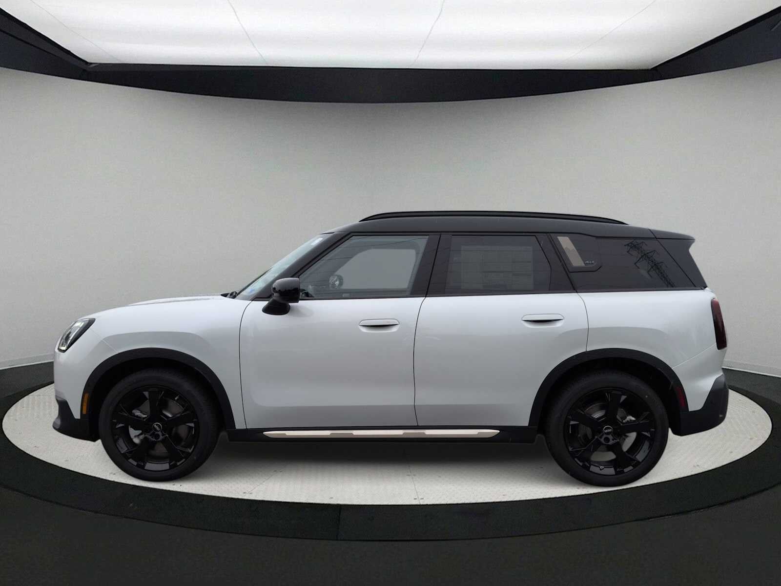 2027 MINI COUNTRYMAN ICONIC