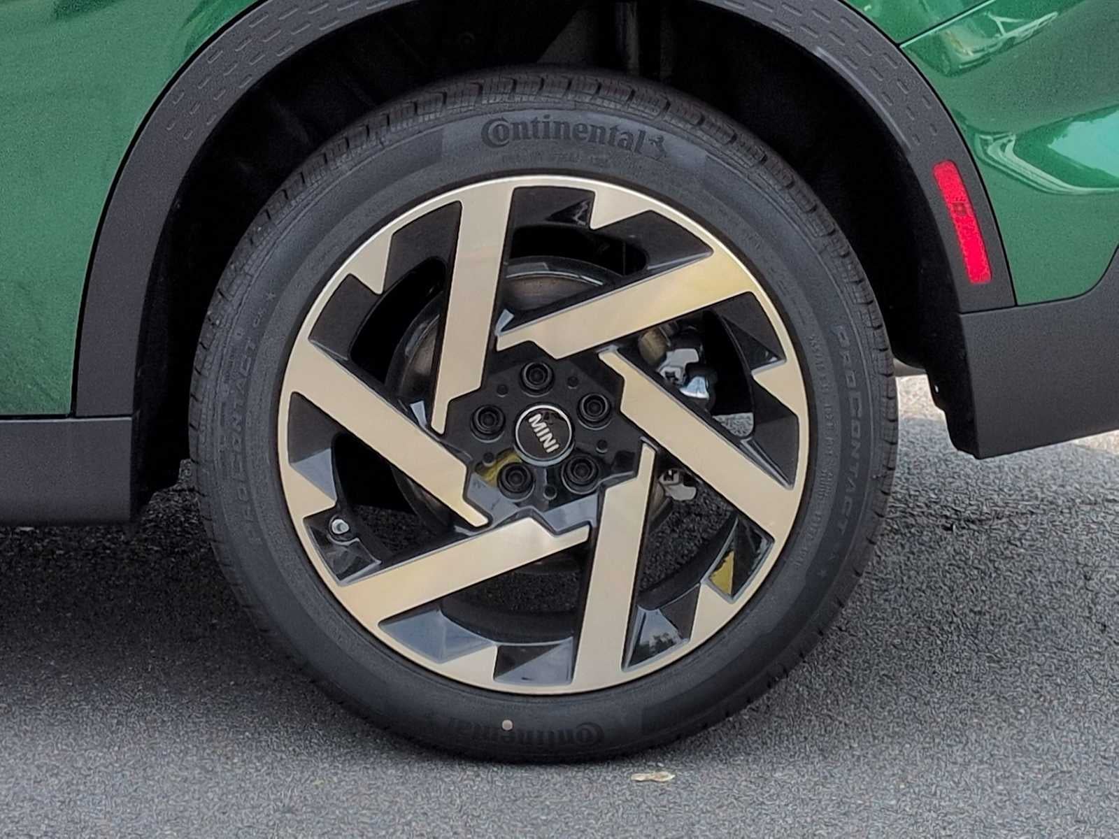 2027 MINI COUNTRYMAN ICONIC