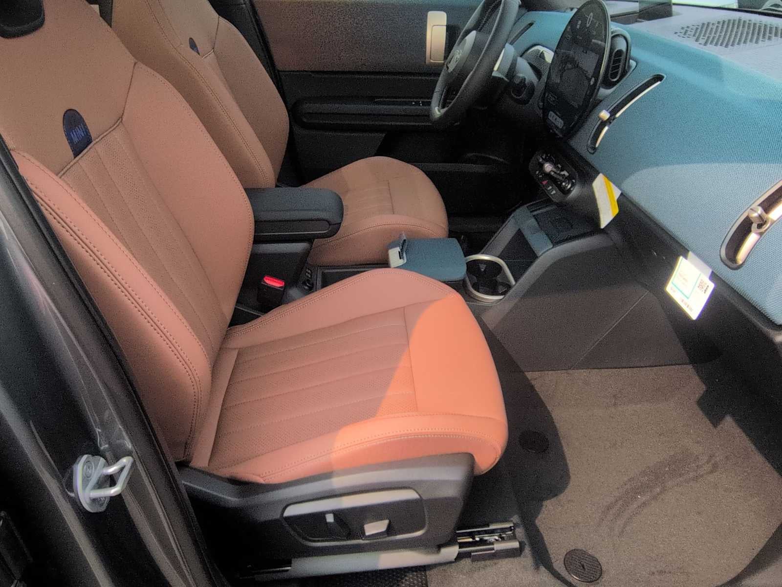 2027 MINI COUNTRYMAN ICONIC