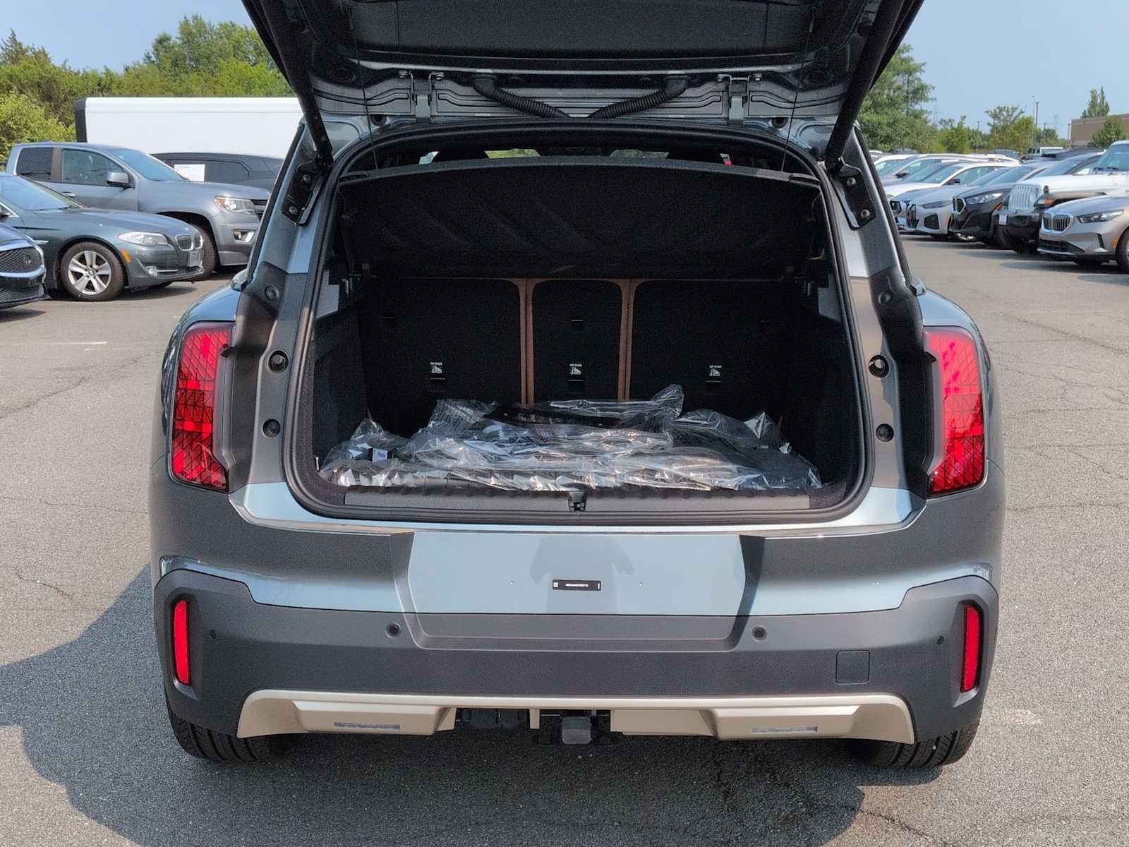 2027 MINI COUNTRYMAN ICONIC