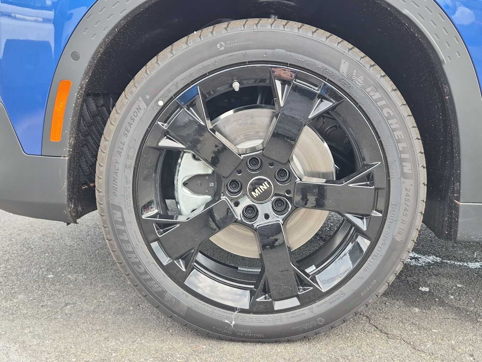 2027 MINI COUNTRYMAN SIGNATURE PLUS