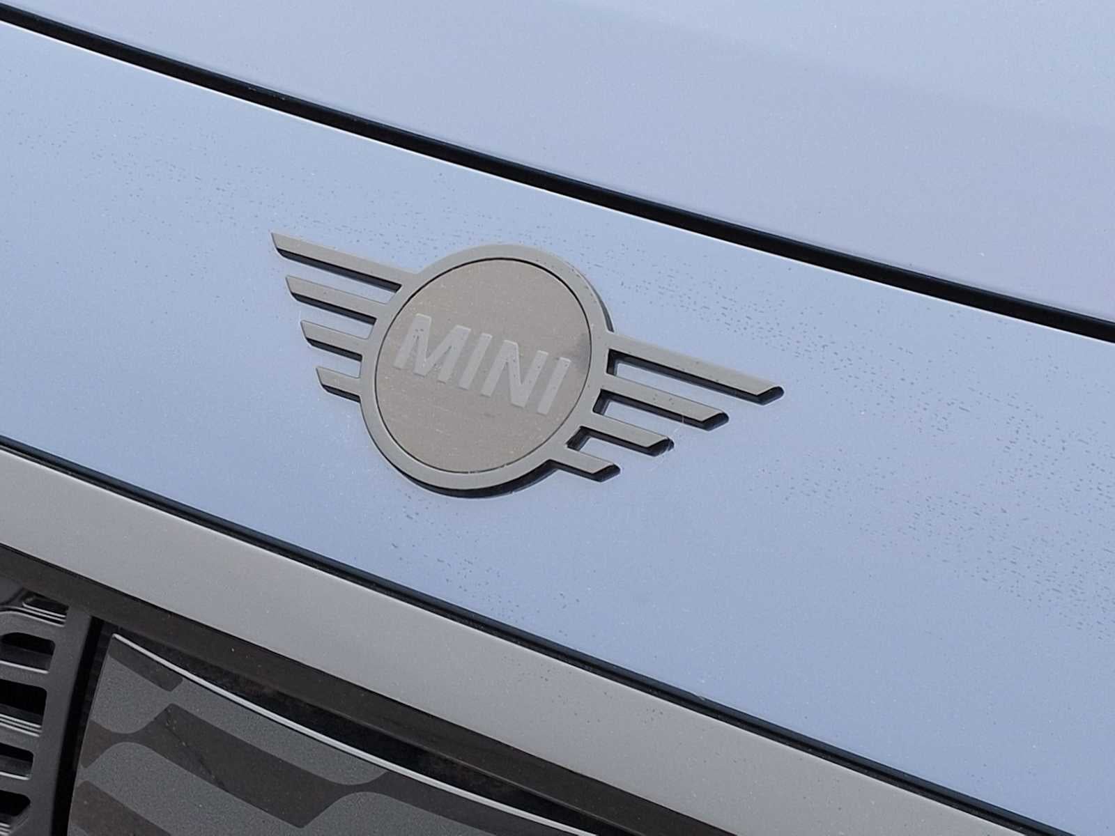 2026 MINI COUNTRYMAN ICONIC