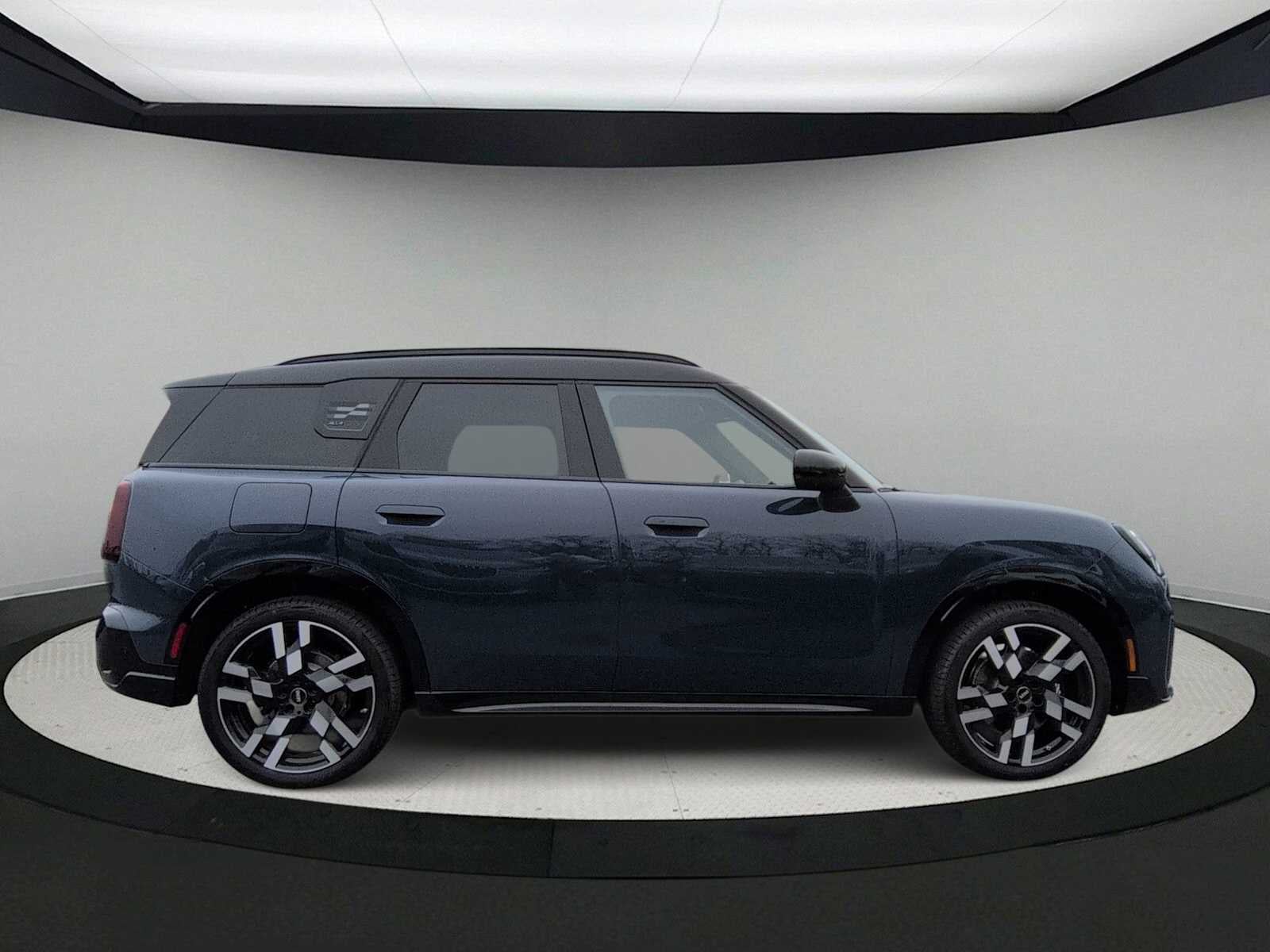 2026 MINI COUNTRYMAN ICONIC